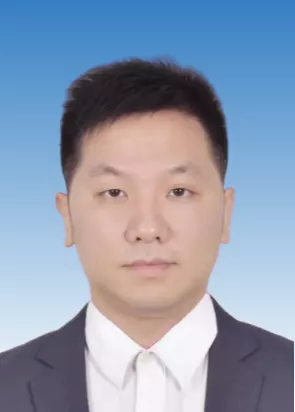 梁显江